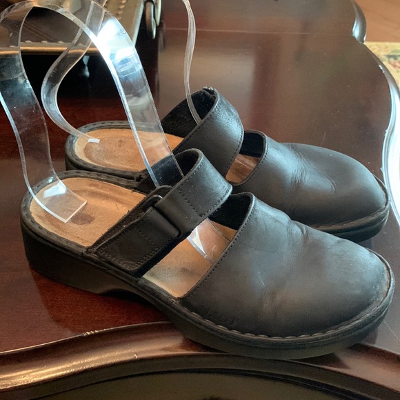 Naot Nubuck Leather Clog Slides Hook & Loop Fasteners. 40 - Picture 3 of 8